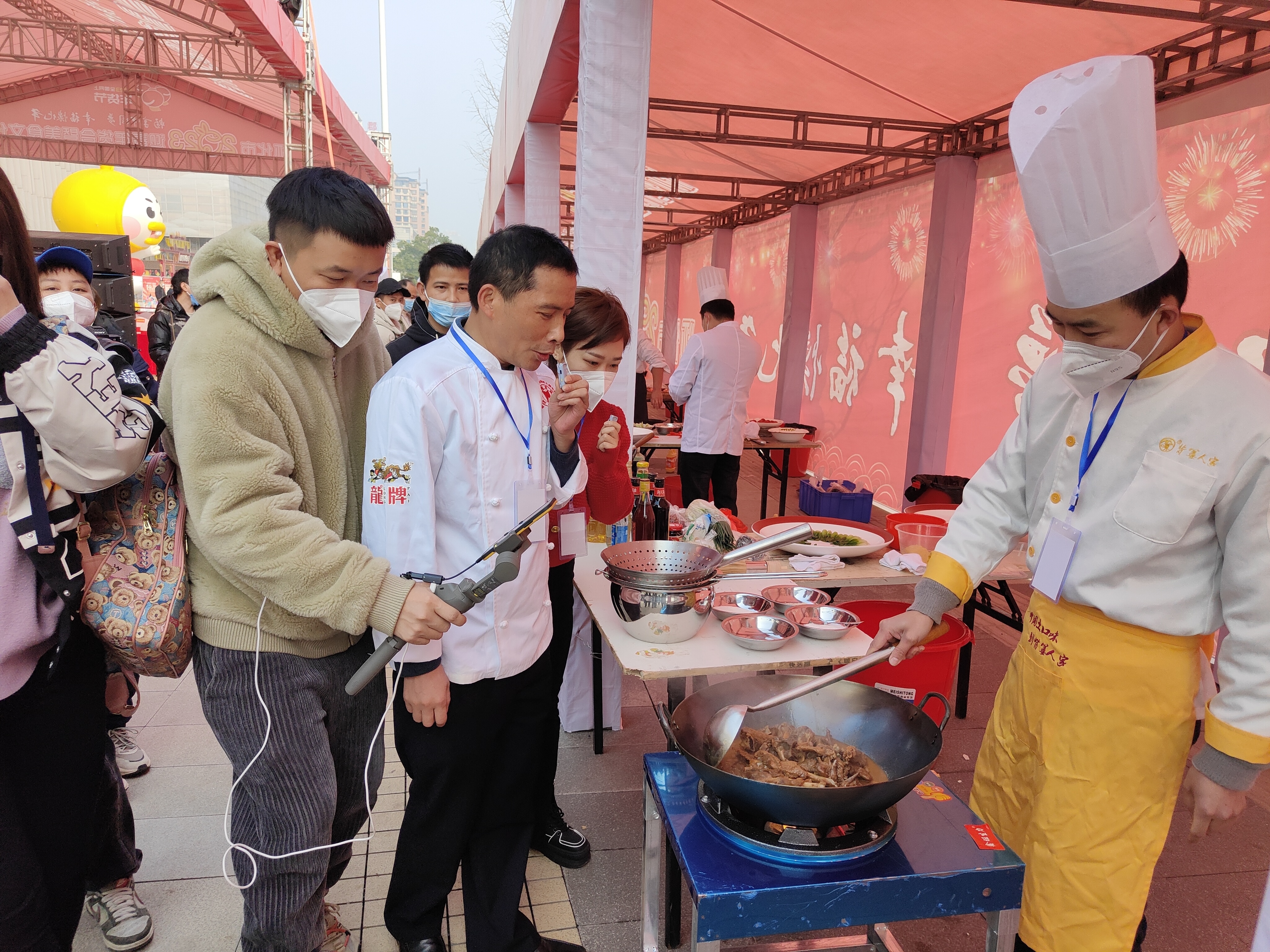 背簍人家參加美食節活動(dòng)現場(chǎng)